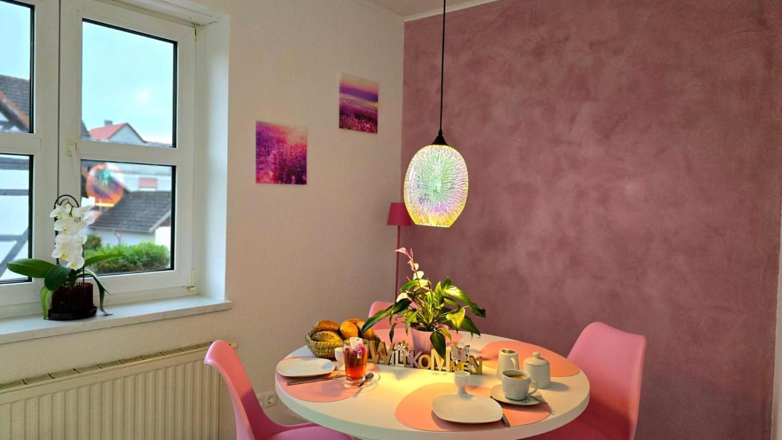 Happy Homes Pink - Up To 5 - Kueche - W-Lan - Netflix - Honig - Badewanne Nidda Exterior foto