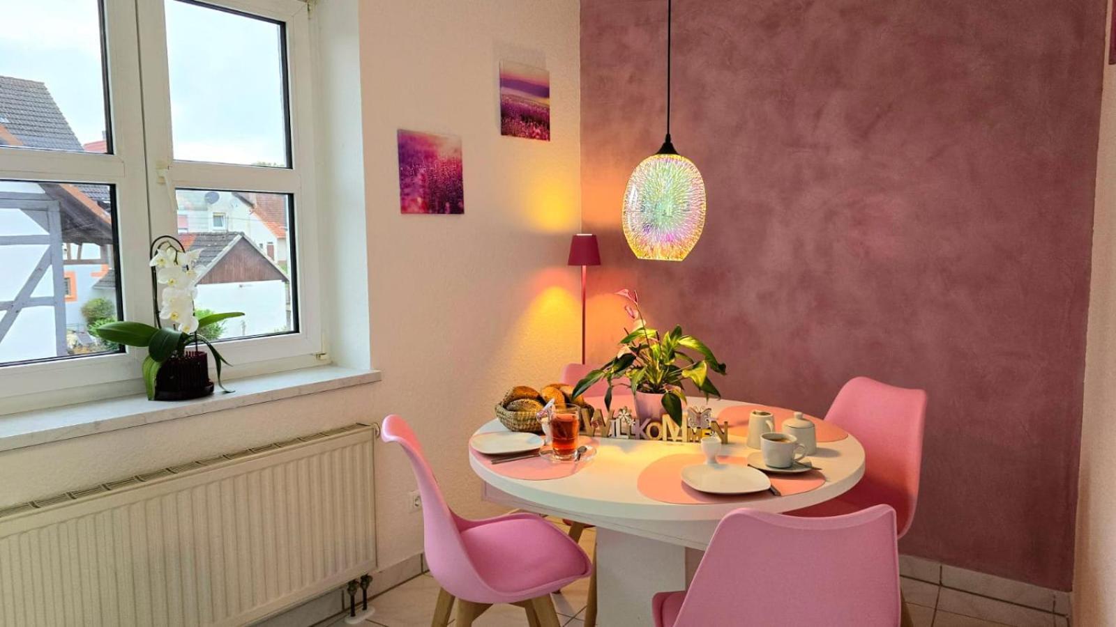 Happy Homes Pink - Up To 5 - Kueche - W-Lan - Netflix - Honig - Badewanne Nidda Exterior foto